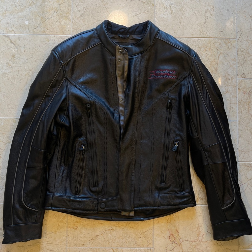 NWOT Harley-Davidson men’s L Genuine Leather